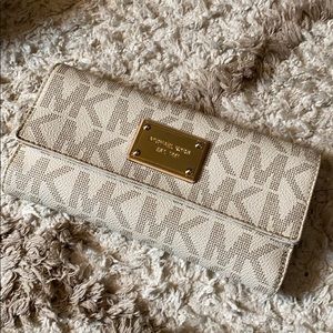 Michael Kors wallet